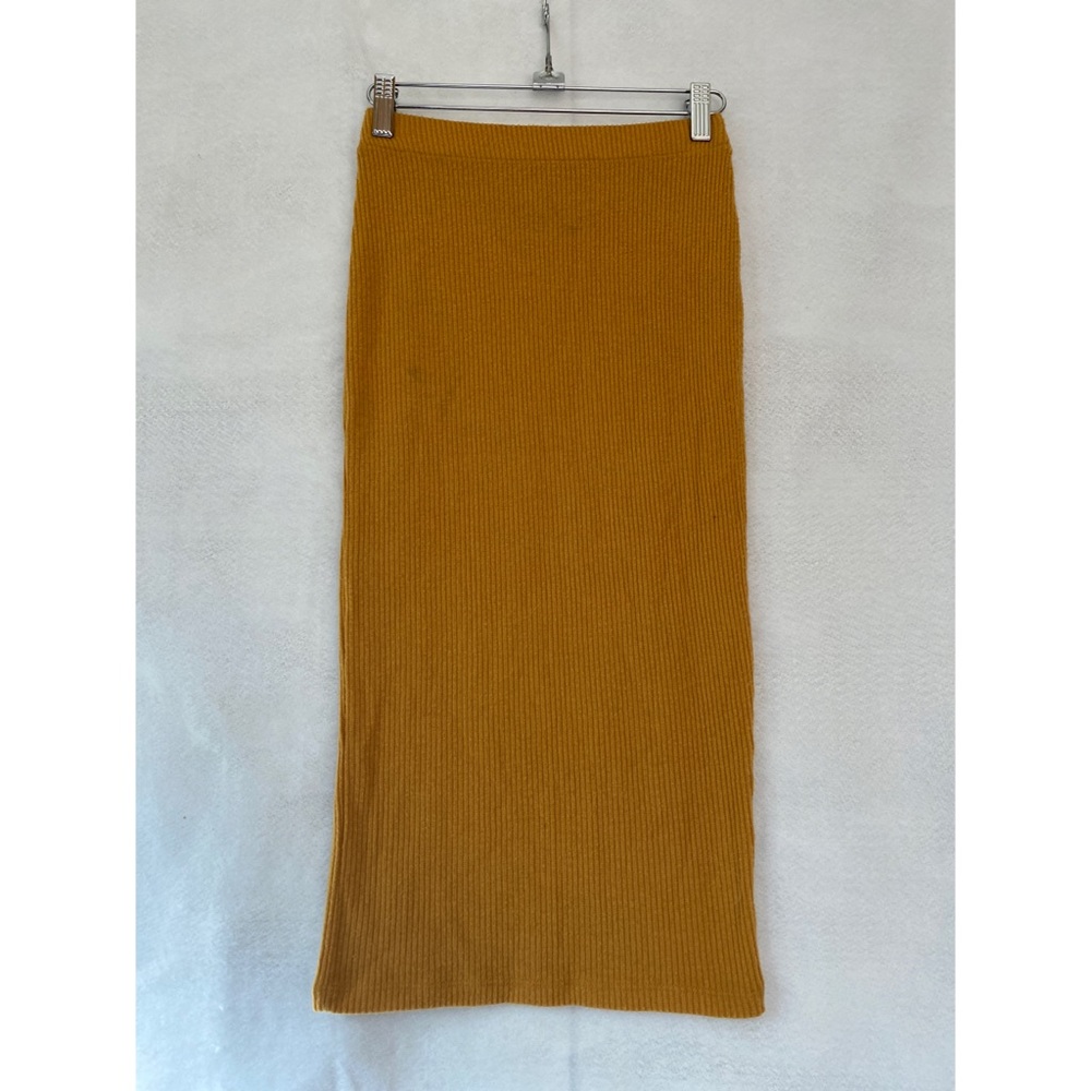 Forever 21 Straight Mustard Knit Sweater Pencil Skirt